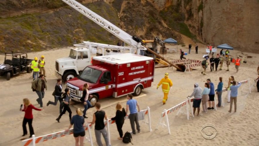 1999 Ford E-350 Super Duty (W/ a 2008+ front end)