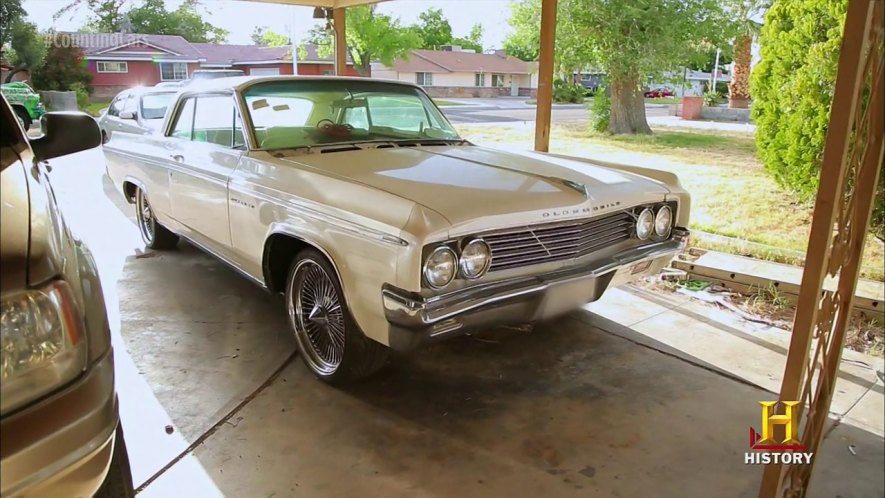 1963 Oldsmobile Super 88 Holiday Coupe