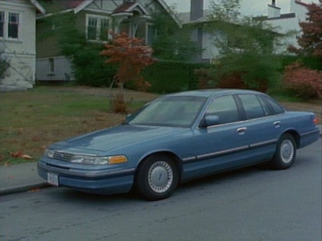 1993 Ford Crown Victoria LX [P74]