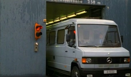 1986 Mercedes-Benz [T2]