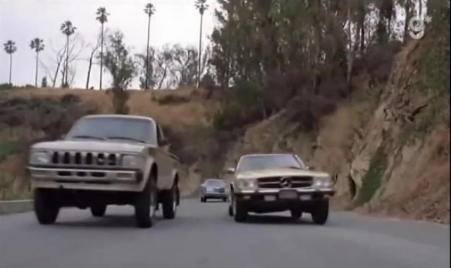 1982 Toyota Truck 4WD [RN30]