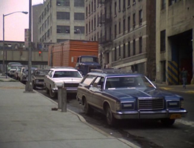 1976 Ford LTD Country Squire