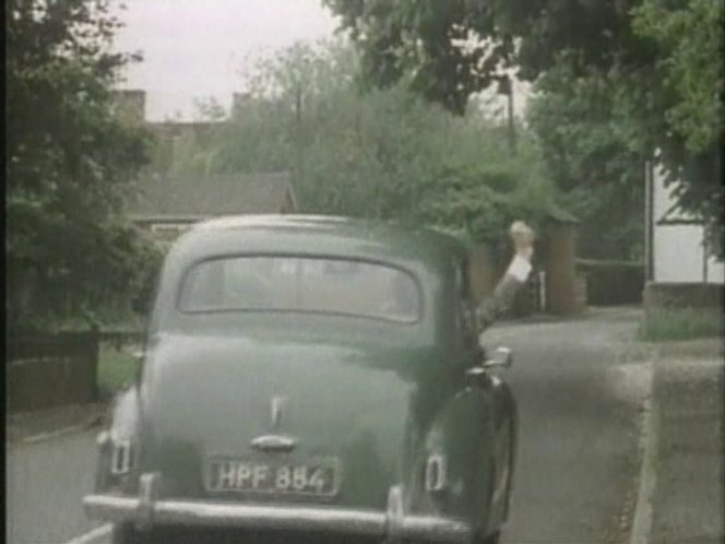 1950 Lanchester Fourteen [LJ200]
