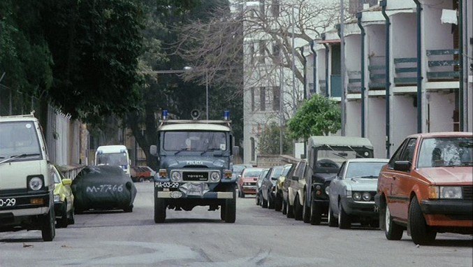 1985 Mitsubishi L-100 [U10]