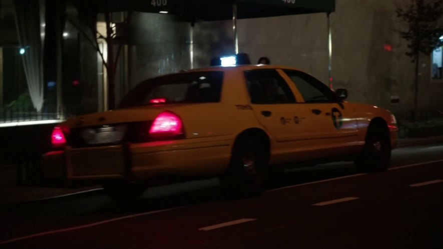 2009 Ford Crown Victoria Commercial Taxi Package LWB [P70]