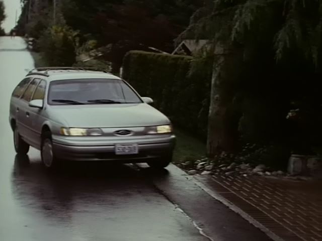 1993 Ford Taurus GL Wagon [DN5]