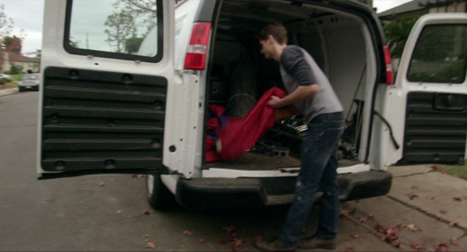 2003 Chevrolet Express [GMT610]