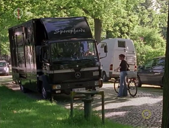 1984 Mercedes-Benz [LN2]