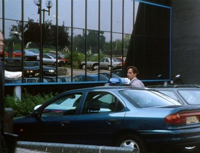 1993 Ford Mondeo 2.0i 16V Ghia MkI [CDW27]