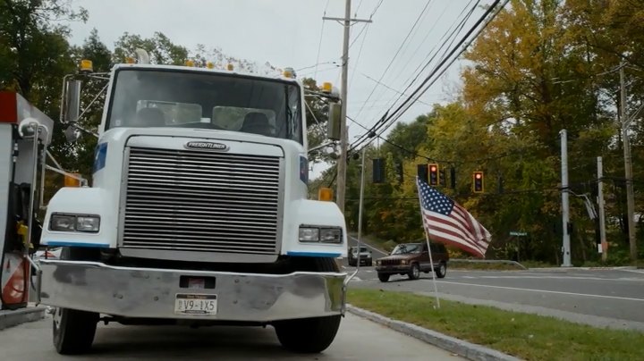 1997 Freightliner FLC 112
