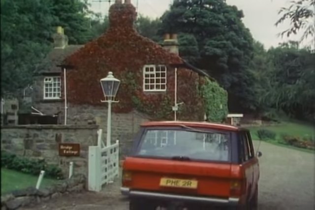 1977 Land Rover Range Rover Series I In The Dick Francis Thriller The Racing Game