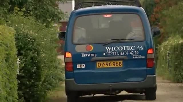 1997 Toyota HiAce 2.4 D [LXH12]