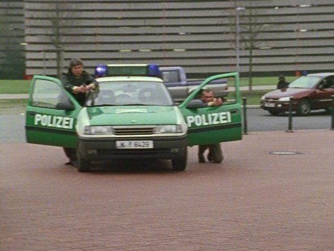 1989 Opel Vectra 2.0i [A]