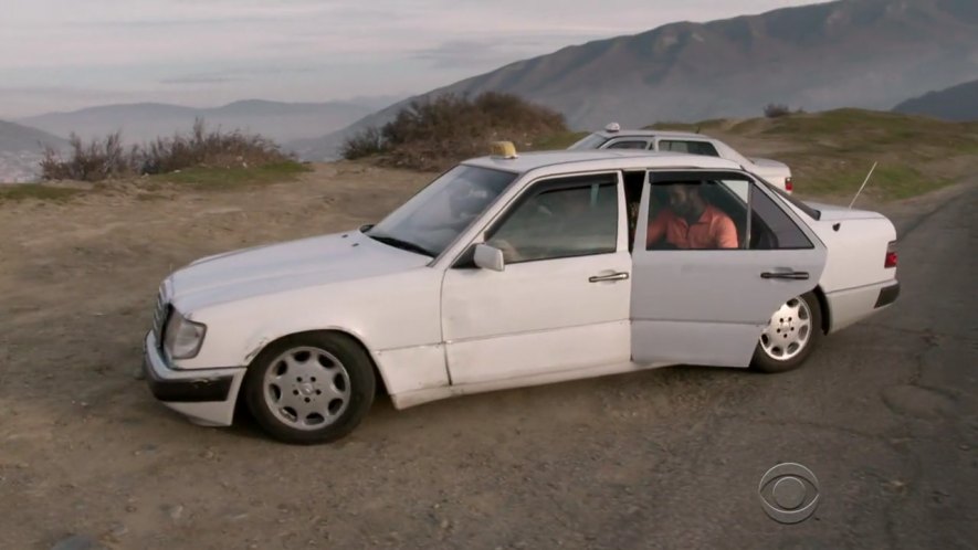 IMCDb.org: 1990 Mercedes-Benz [W124] in 