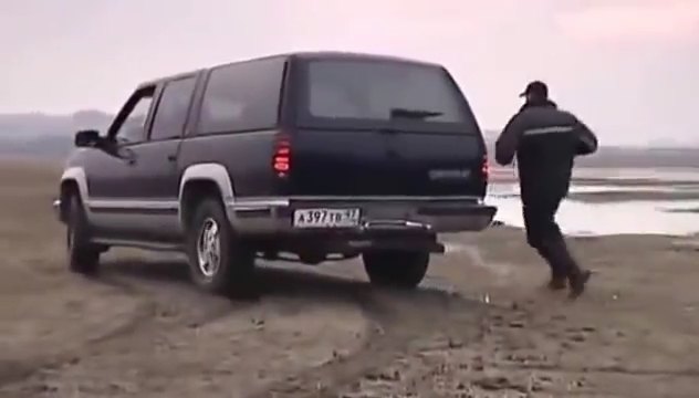 1993 Chevrolet Suburban K-1500 [GMT410]