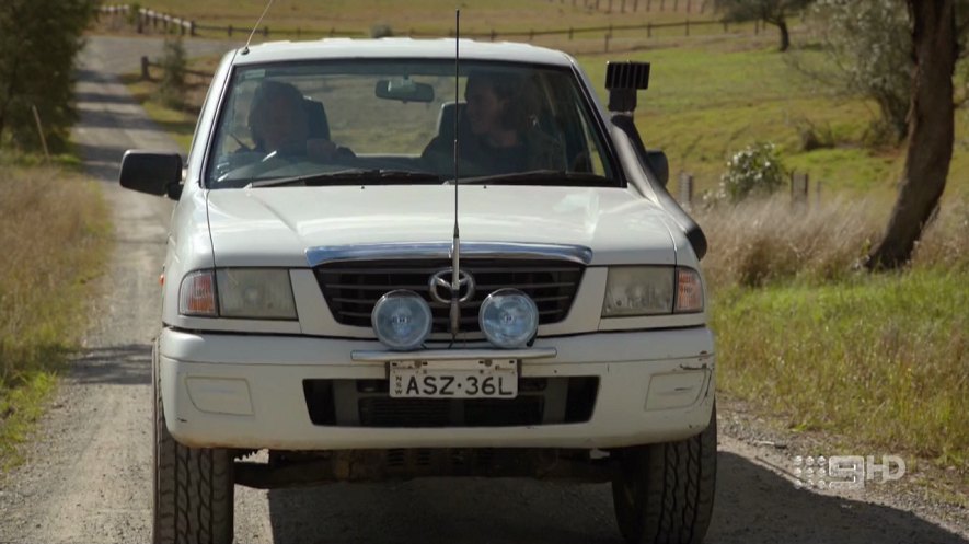 2004 Mazda Bravo B-2500 DX 4WD [UN]