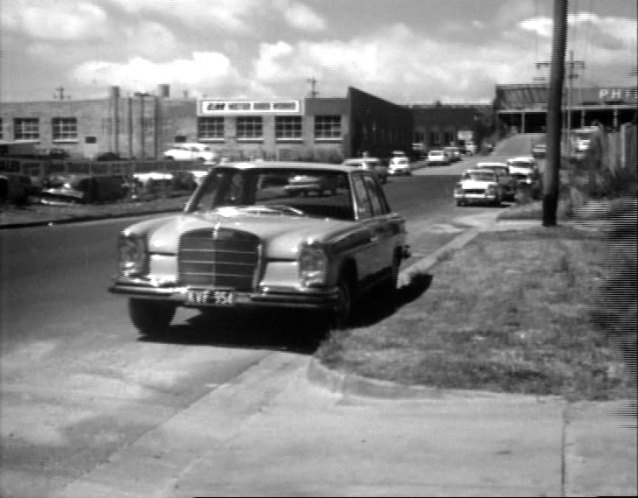 1967 Mercedes-Benz 250 SE [W108]