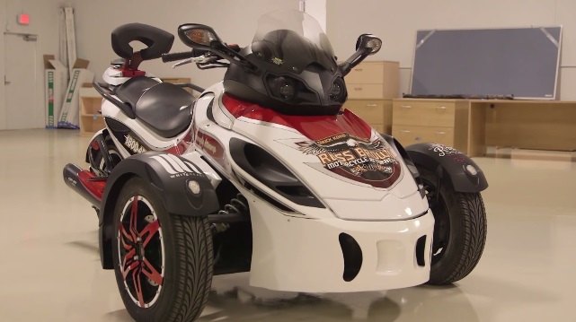 2011 Can-Am Spyder RSS